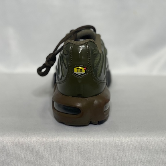 PRE OWNED!!! SIZE 7 NIKE AIRMAX PLUS "OLIVE CARGO" (GS) ORIGINAL RELEASE!!!!!! - Picture 15 of 16